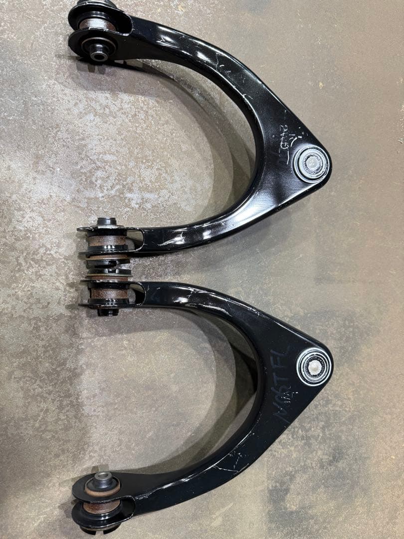 クラウンフロントアッパーアーム　左右 Frontアッパーアーム左右加工 （鋳物） 商品詳細 広島県東広島市西条町