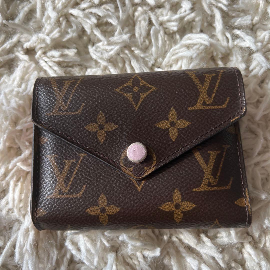 LV女子用の小さな財布 すぐ届く!! LOUIS VUITTON ポルトモネ ロザリ ミニ 財布 (Louis