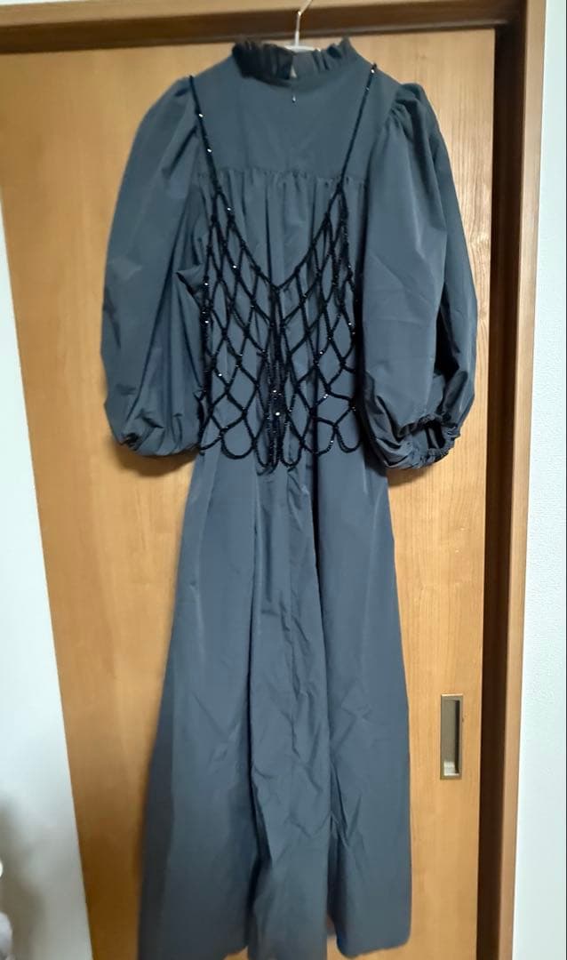 ビームス　CAROLINA GLASER ビーズビスチェ付 ワンピース CAROLINA GLASER（カロリナ グレイサー）ビーズビスチェ付 ワンピース