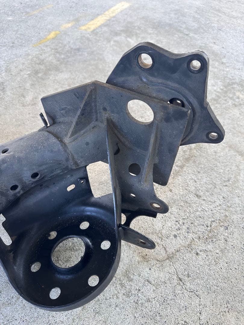 プリウスα ZVW41 加工リアアクスル - メルカリ