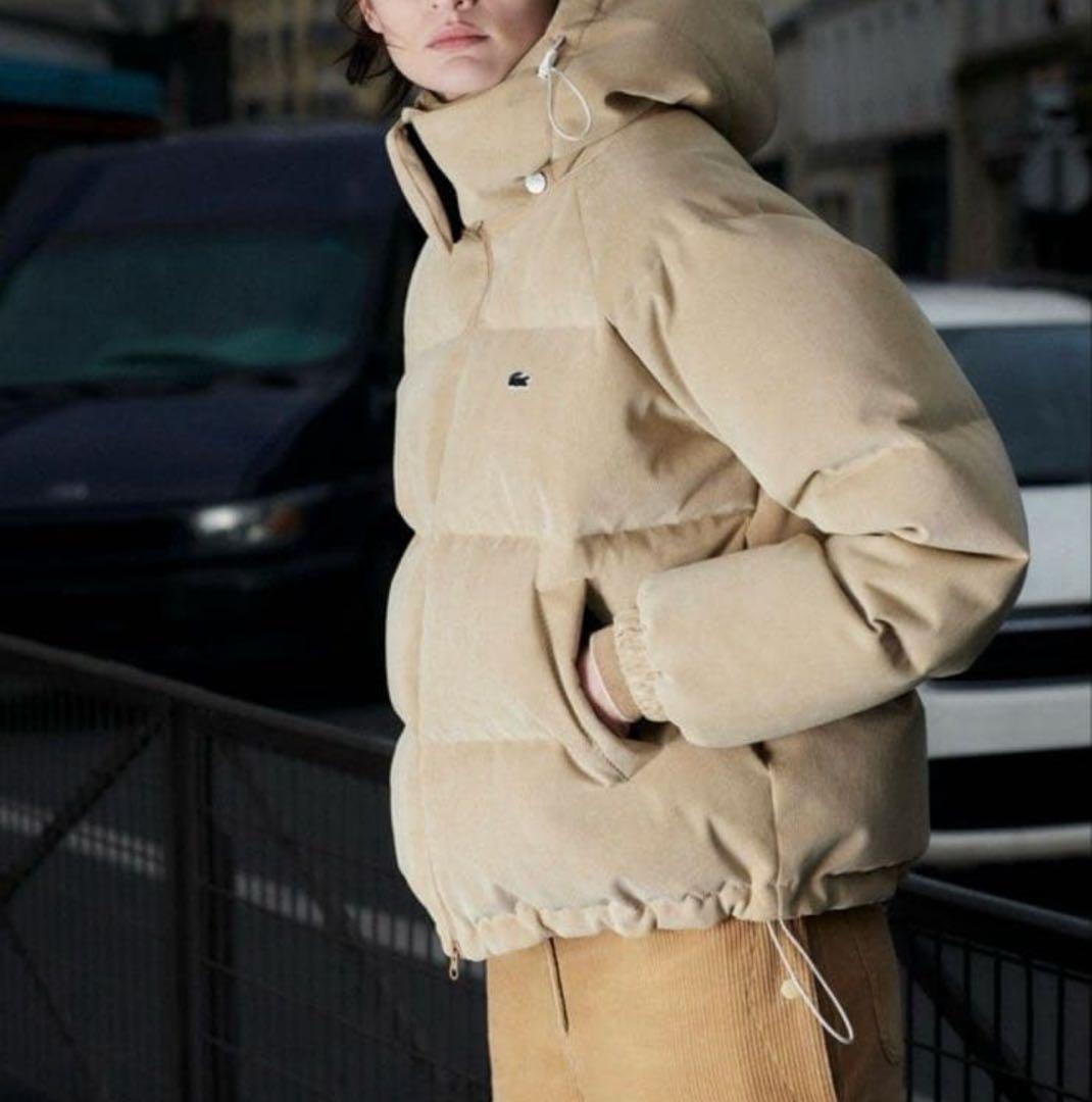 Lacoste フード付きベージュダウンジャケット ラコステ LACOSTE LACOSTE L!VE フードダウンジャケット （ライト