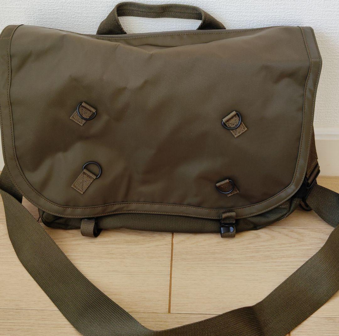 オリーブグリーン フラップ式ショルダーバッグ TAKEO KIKUCHI（タケオキクチ） ミニショルダーバッグ フィル 斜め掛け