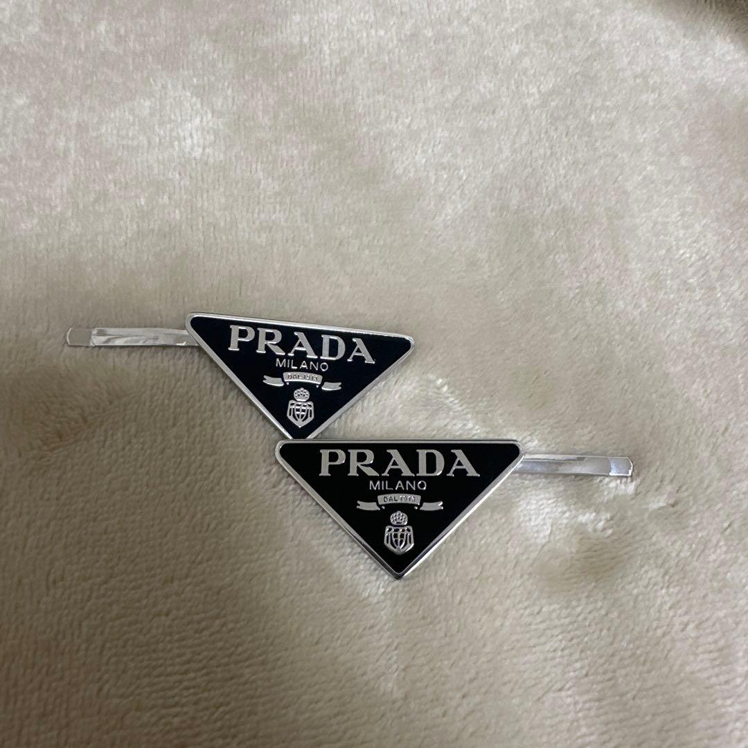 PRADA ブラックメタル ヘアピンセット 中古・古着通販】PRADA (プラダ) メタルヘアピン ブラック｜ブランド