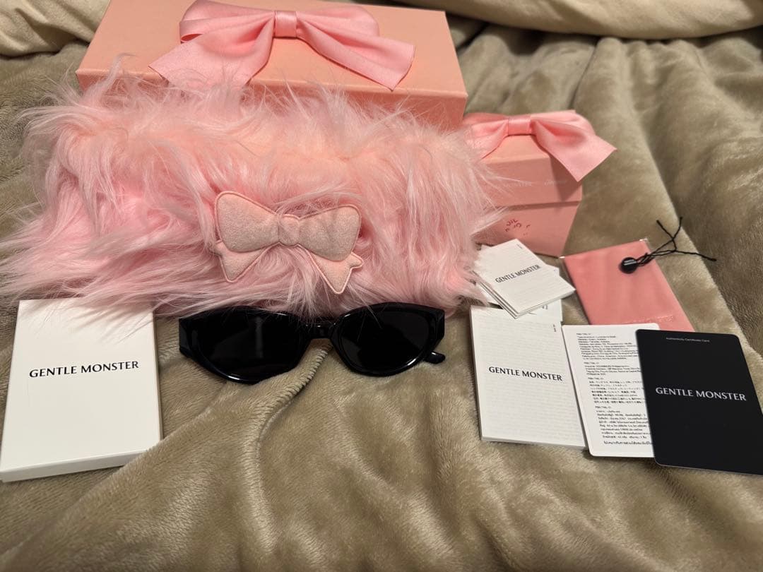 GENTLE MONSTER Jennie Fish Tail 01 サングラス Jennie - Fish Tail 01 | Gentle Monster INT Official Site