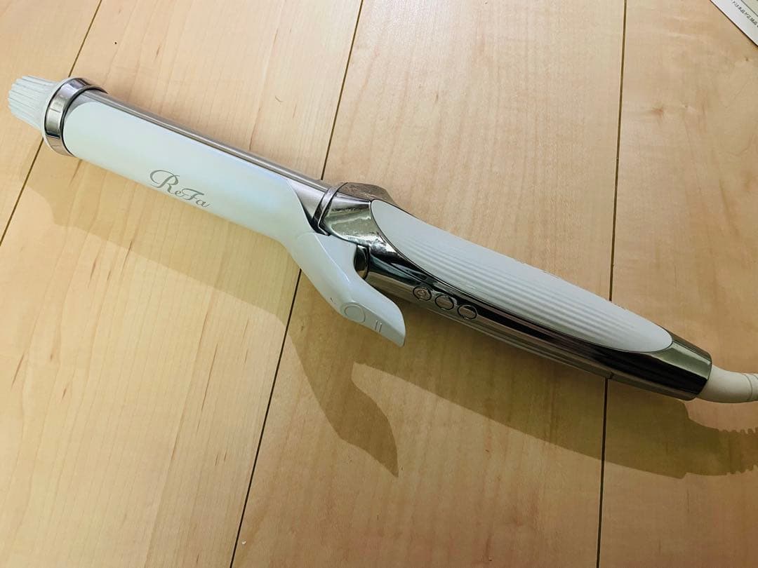 ReFa カールヘアアイロンプロ　ホワイト　32ミリ Amazon | ◇新モデル◇【公式ストア限定】リファ カールアイロン プロ