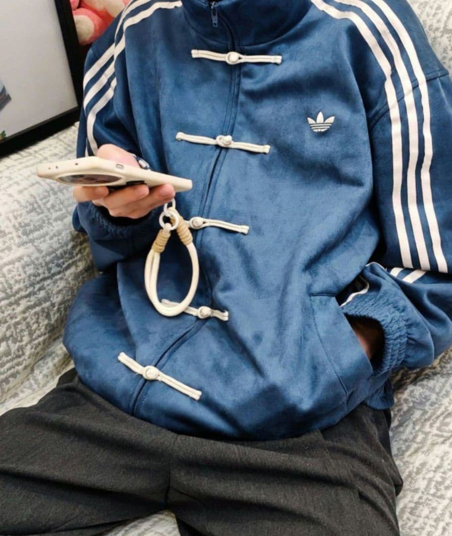 新品 アディダス 中国限定 蛇年 トラックジャケット 青色 男女兼用 XL