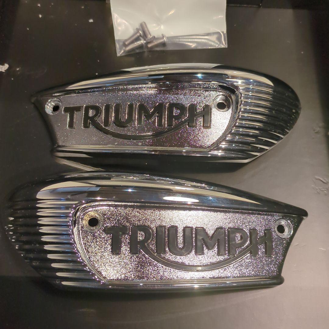トライアンフ　ボンネビル　タンクサイド　エンブレム　新車外し　純正 ボンネビルT120 タンクエンブレム 左右 トライアンフ(TRIUMPH) 純正