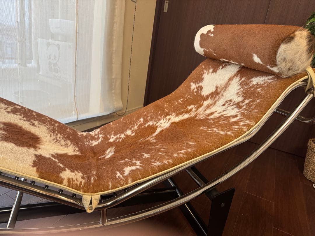 ル・コルビュジエ LC4 シェーズロング　リプロダクト 楽天市場】LC4シェーズロング ポニースキン仕様 色ブラック×ホワイト