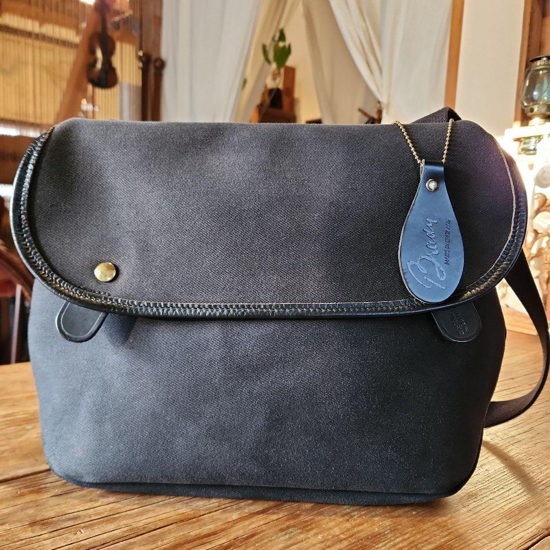 Ｂｒａｄｙ ショルダーバッグ メンズ レディース 大人気！□Brady□ブレディ NORFOLK コンパクトショルダーバッグ