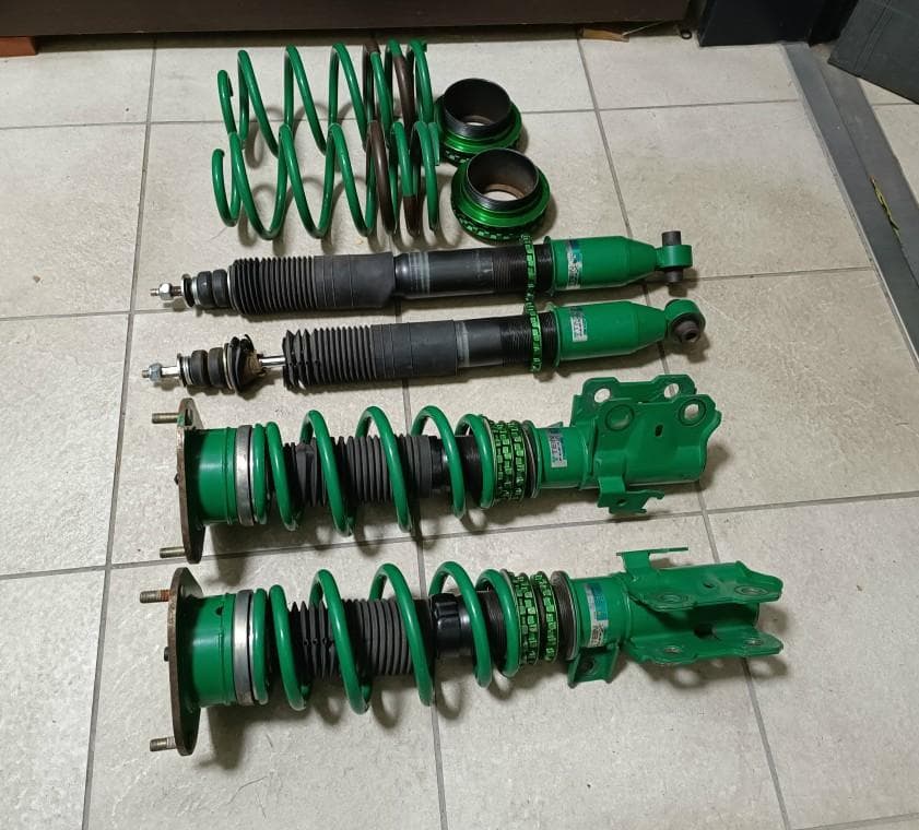 プリウスZVW30/35 フルタップ式車高調TEIN TEIN（テイン） TEIN車高調 FLEX Z(フレックス ゼット) トヨタ