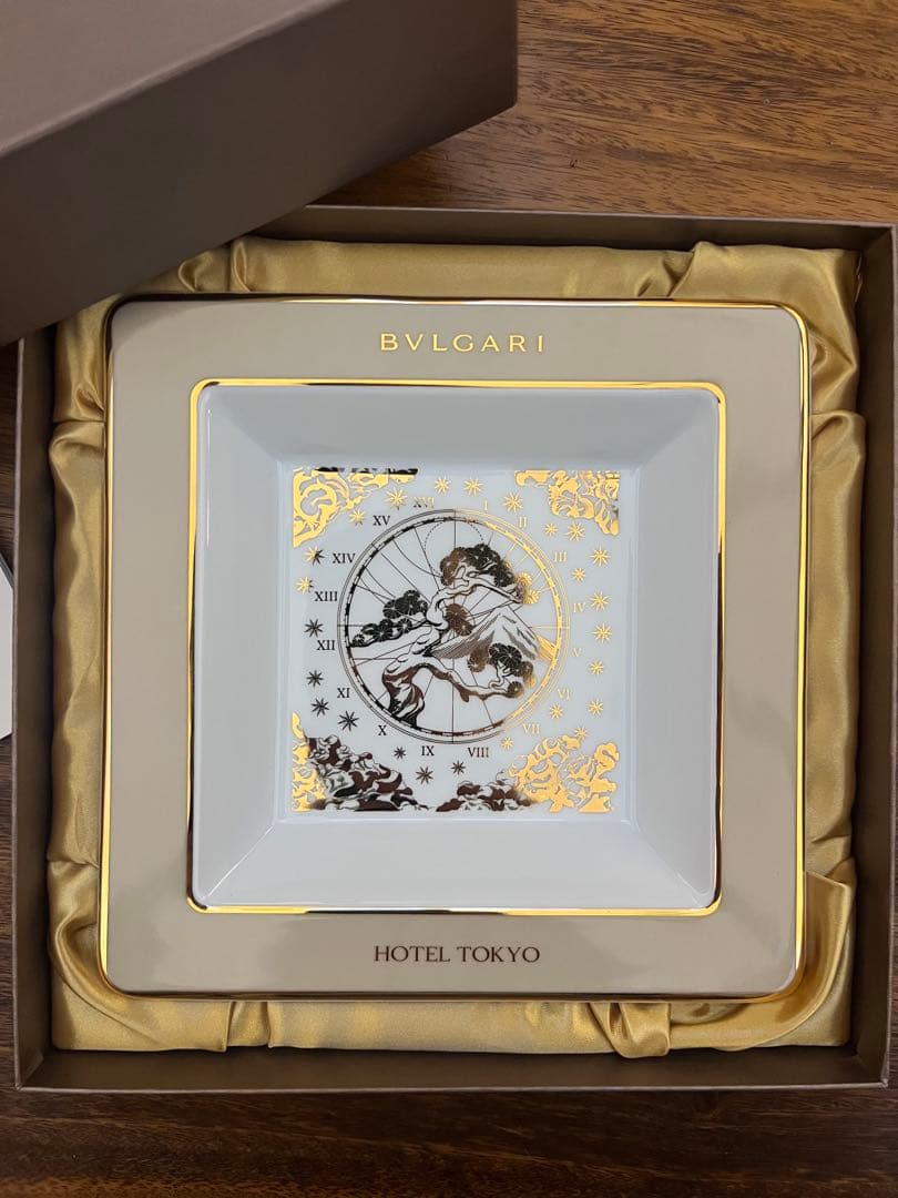 ブルガリホテル東京オープンセレモニー限定品　角皿 リチャードジノリ ブルガリ プレート 陶器 BVLGARI HOTEL TOKYO リチャードジノリ