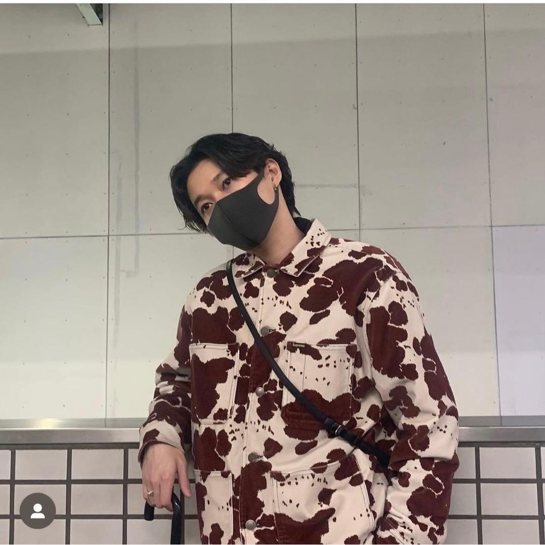 our's着用】Supreme Velvet Chore Coat Cow - メルカリ