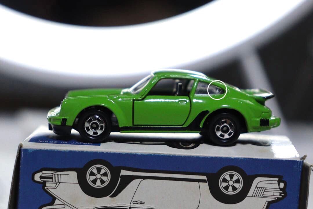 ポルシェ　930ターボ　日本製　トミカ　F1 1979 青箱 ポルシェ 930ターボ 日本製 トミカ F1 1979 青箱 - メルカリ