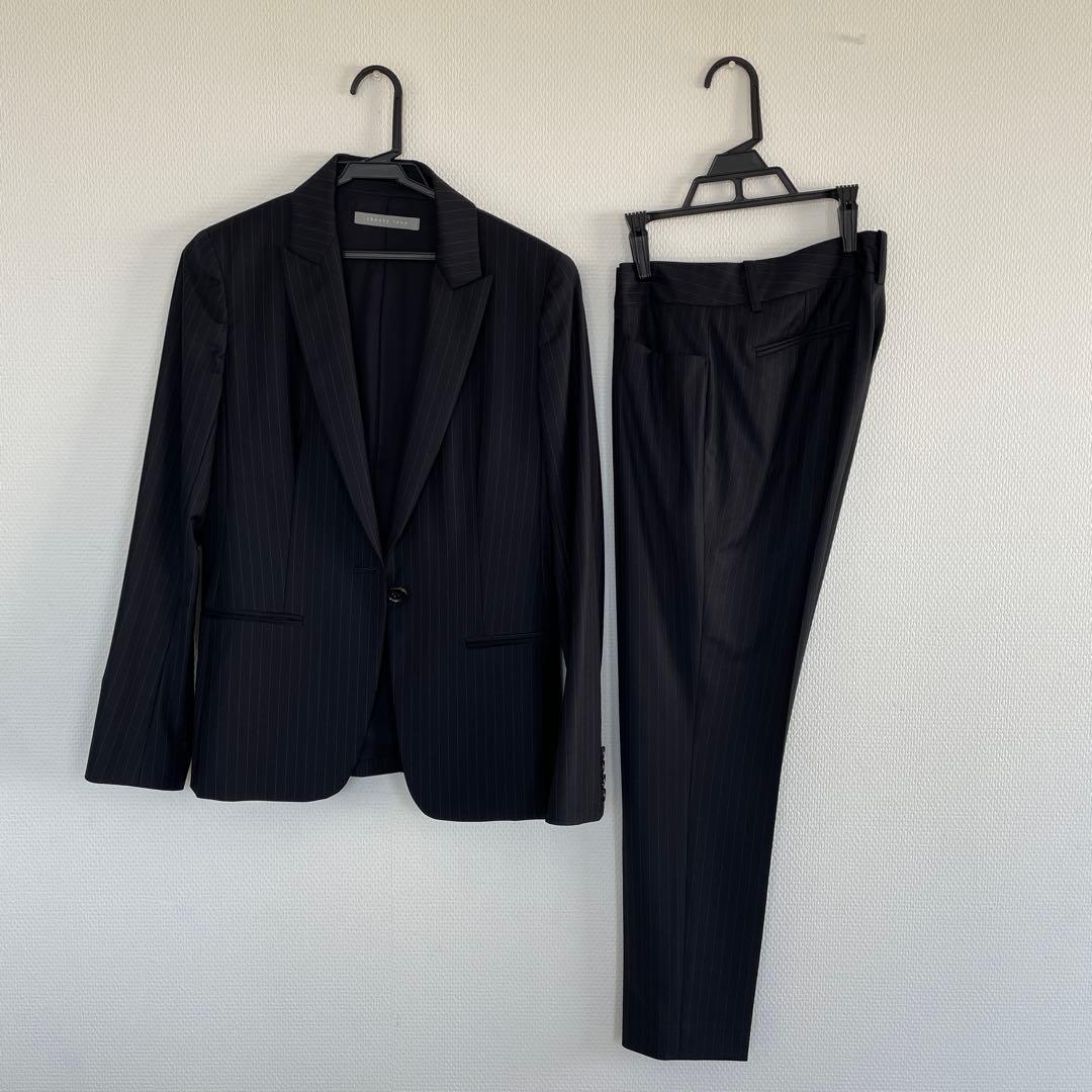 美品theory luxeセオリーリュクス　パンツスーツ濃紺xピンストライプ38 67ff9cec.jpeg