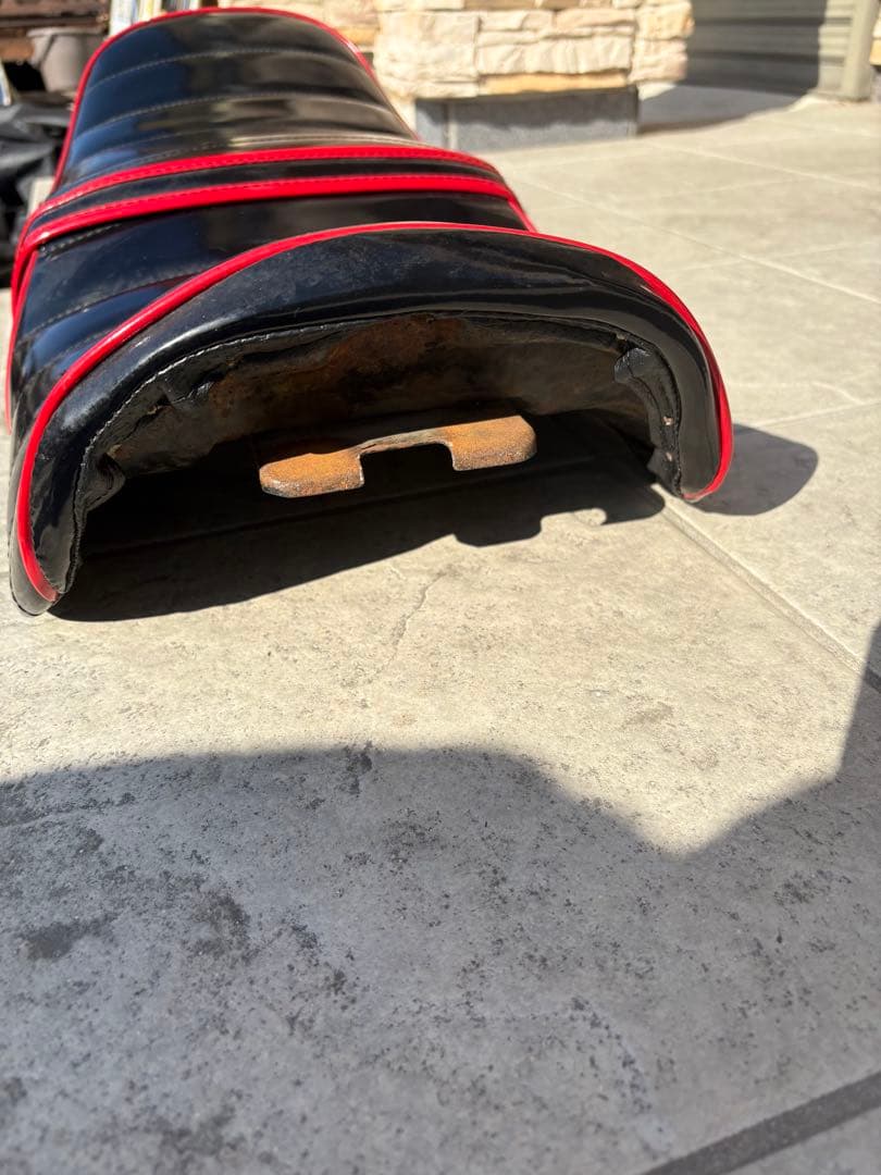 CB250N CB400N ホークIII タックロールシート 黒×赤パイピング - メルカリ