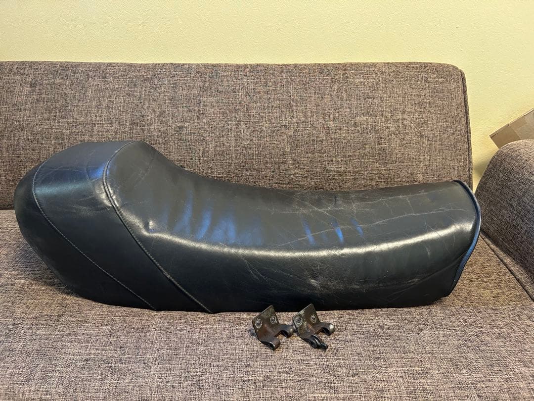 GS400/GS400E 当時物　ジュリアーリシート　ブラック　革 GS400/GS400E 当時物ジュリアーリシートブラック革