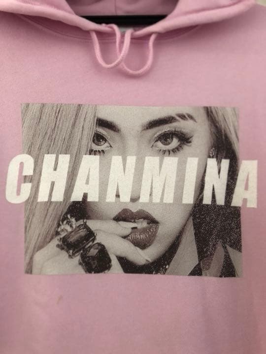 ちゃんみな パーカー サイズL CHANMINA - メルカリ