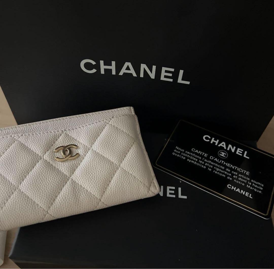 シャネル　名刺入れ　キャビアスキン 確保済/限定1点/定番フラップ・カードケース/キャビア/シルバー