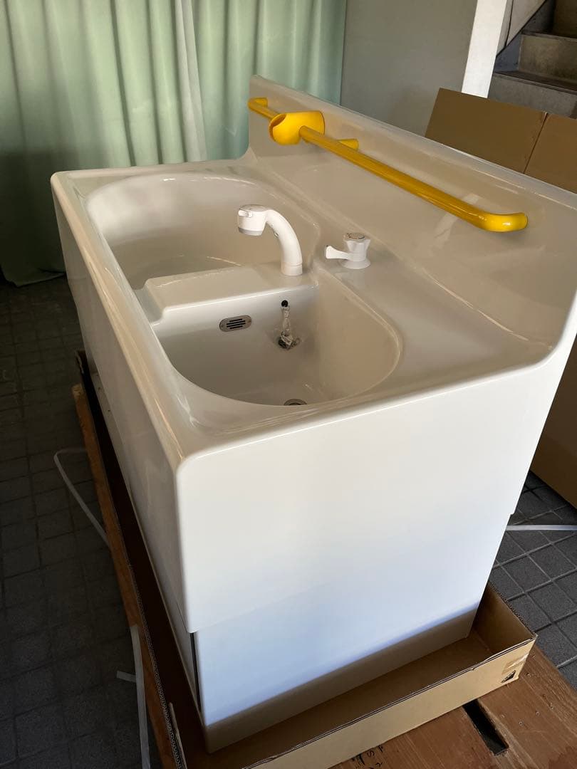 TOTO PFS1400CWR 二槽式幼児用バス　ホワイト PFS1400CWR｜TOTO幼児用バス[2槽式][キャビネット：ホワイト]