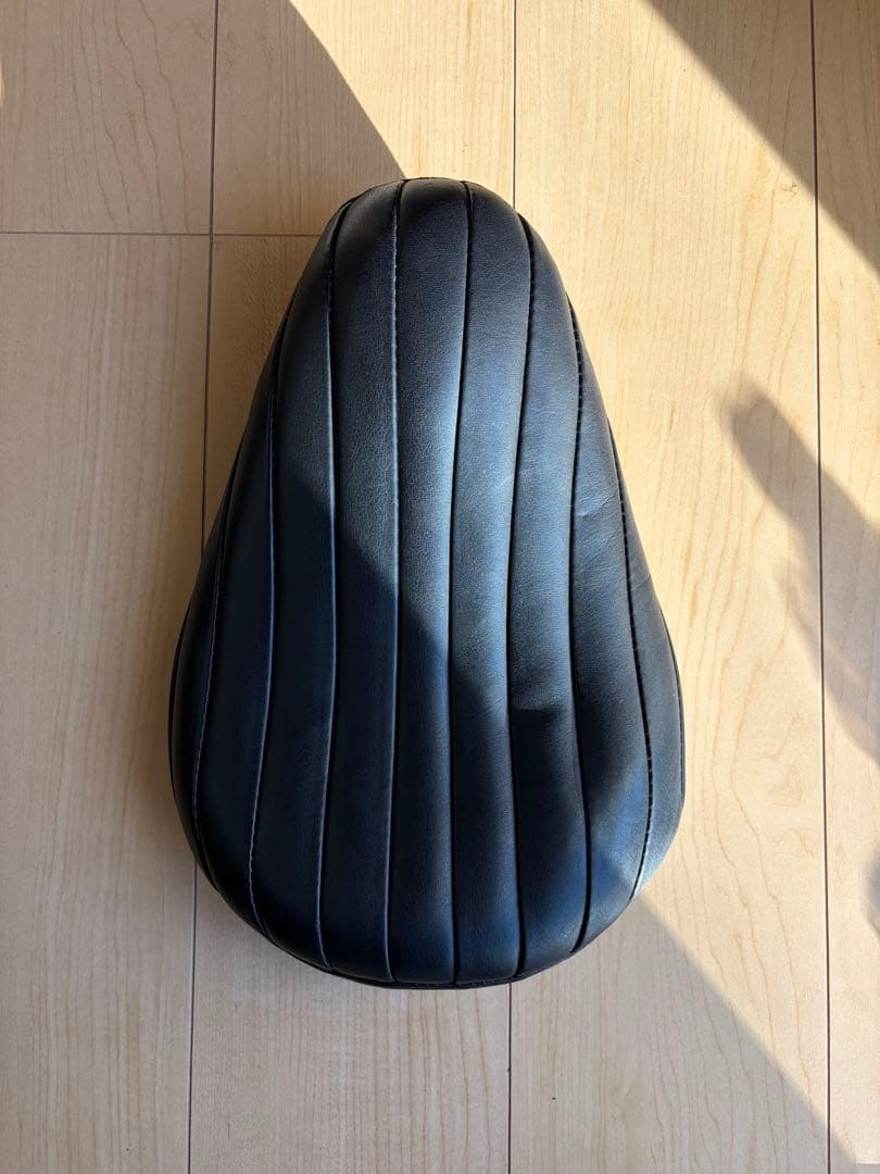 HARD RIDE ソロシート ミディアム　 ハーレー HARD RIDE ビンテージレプリカシート – Reverb-ハーレーパーツの専門店