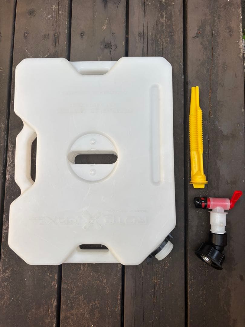 RotopaX ホワイトコンテナ 2ガロン RX-2W 別売り蛇口付 RotopaX (ロトパックス) ホワイトコンテナ 2ガロン RX-2W : バイク&車