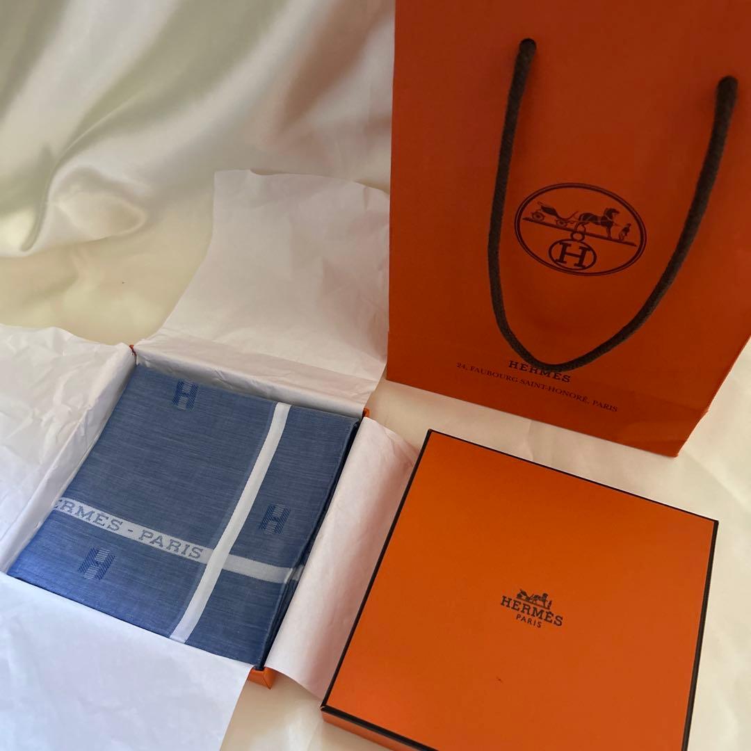 エルメス　HERMES ハンカチ　箱入り　紙袋付き 名入れ 刺繍 】 エルメス ハンカチ レディース ギフト 名前入り HERMES