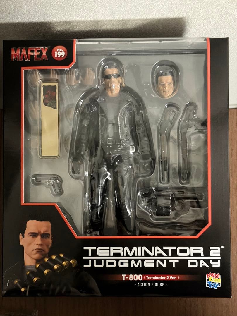 国内正規品 メディコムトイ MAFEX T-800 ターミネーター2 フィギュア MAFEX T-800 (T2:BATTLE DAMAGE Ver.) レビュー : おもちゃの巣（玩具