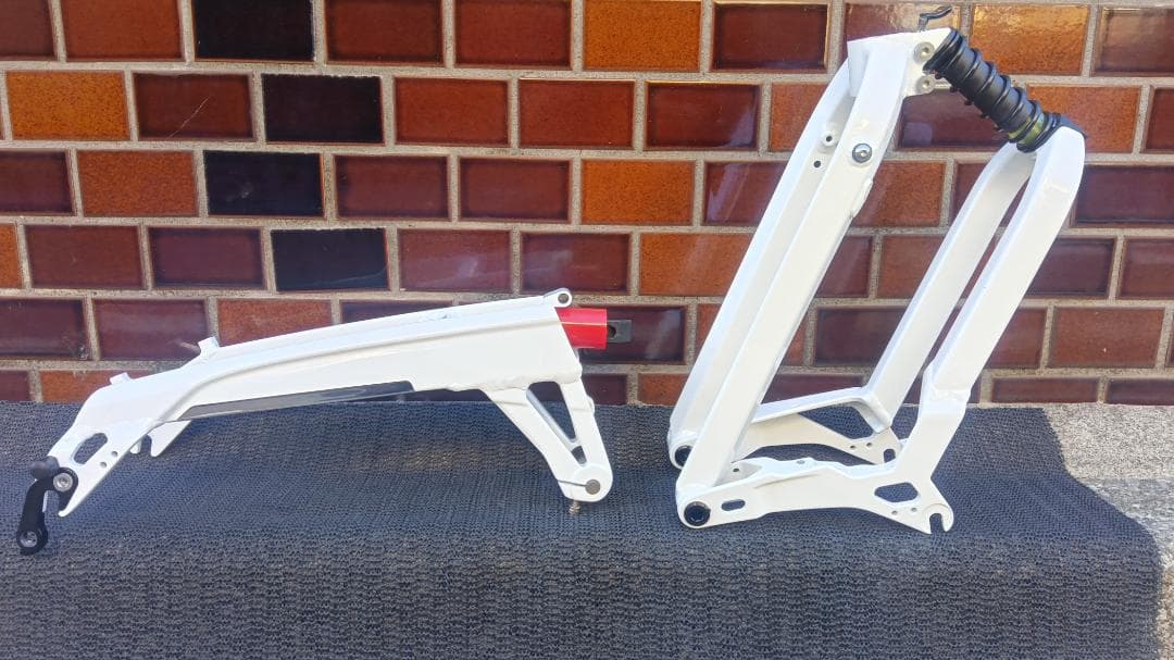 birdy モノコック（disc）フロントフォーク＋リアスイングアームセット NEW BIRDYモノコック 追加情報～！! | 折りたたみ自転車・ミニベロ専門