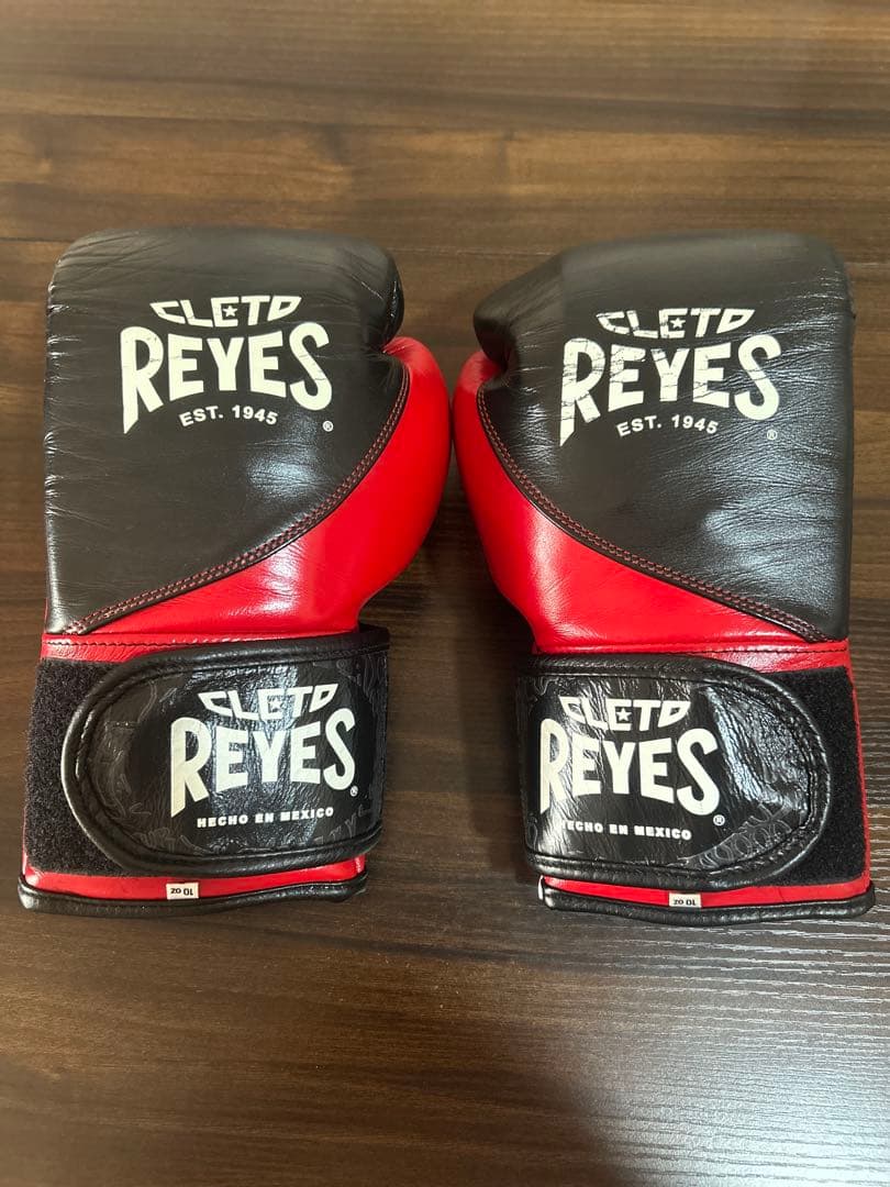 CLETO REYES ボクシンググローブ 黒/赤　10オンス CLETO REYES] Review of the long-awaited thick sparring-specialized