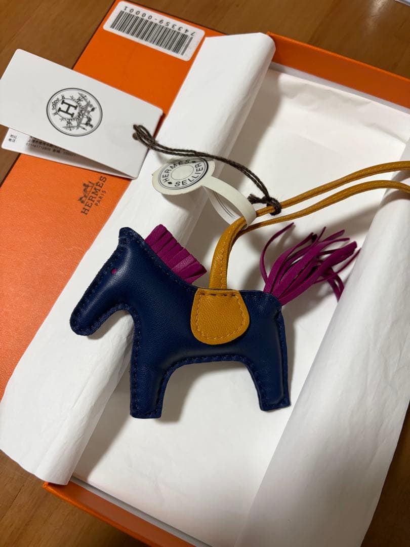 エルメス ロデオ チャーム PM HERMES（エルメス） ロデオチャームペガサスPM エトゥープ