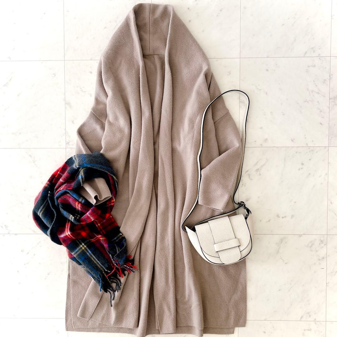 人気 ドゥーズィエムクラス スムースニットガウンコート ベージュブラウン Deuxieme Classe（ドゥーズィエムクラス）の「《予約》スムースニット