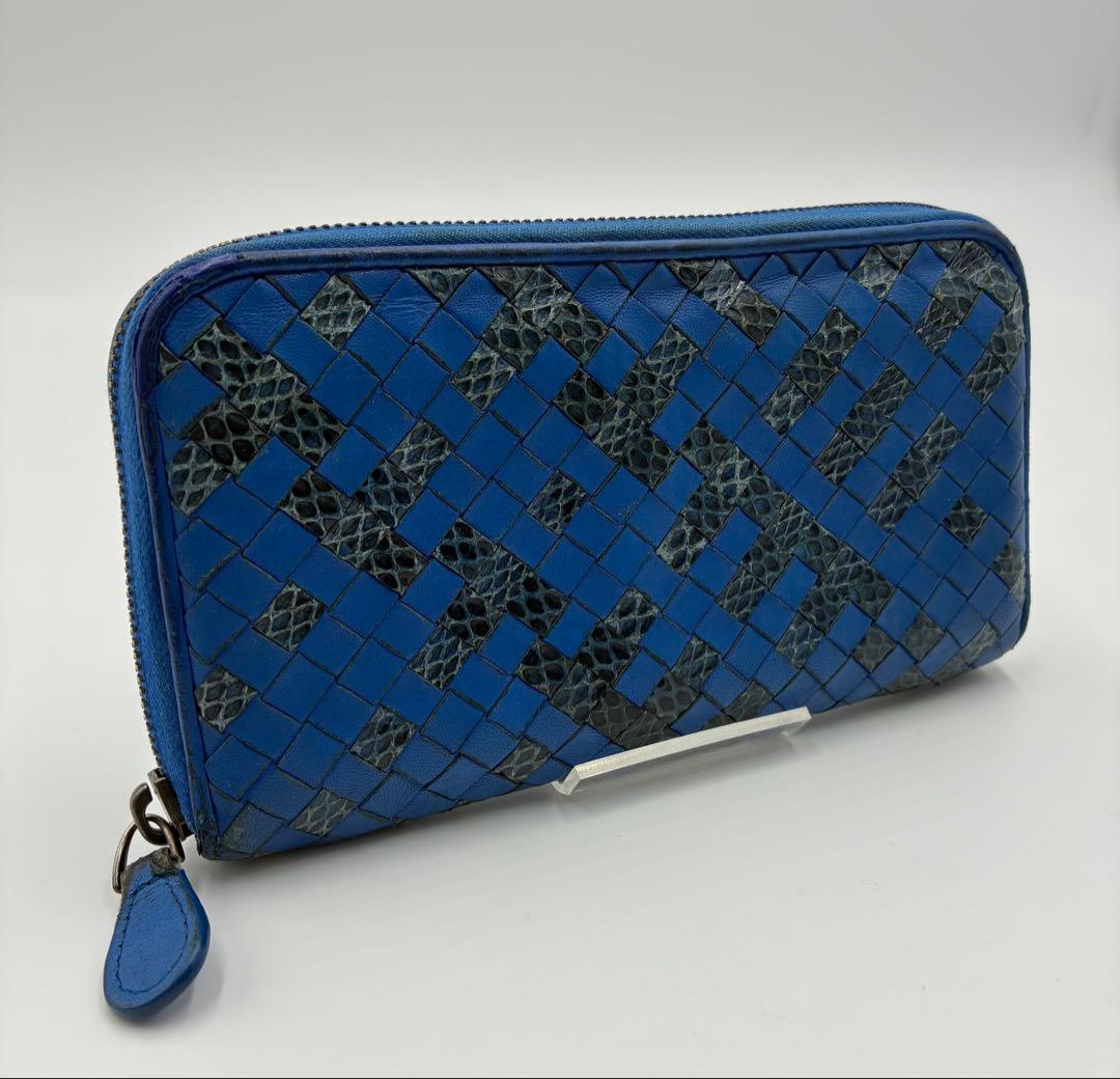 ボッテガヴェネタ　長財布　イントレチャート　ラウンドファスナー　青　パイソン BOTTEGA VENETA（ボッテガ・ヴェネタ） 【未使用】ボッテガヴェネタ