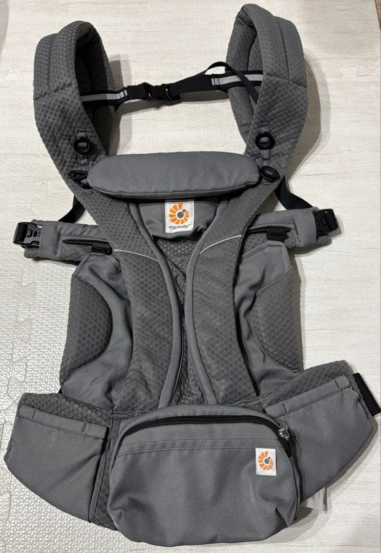 エルゴベビー オムニブリーズ　グラファイトグレー　抱っこ紐 OMNI Breeze / グラファイトグレー | エルゴベビー オンラインストア