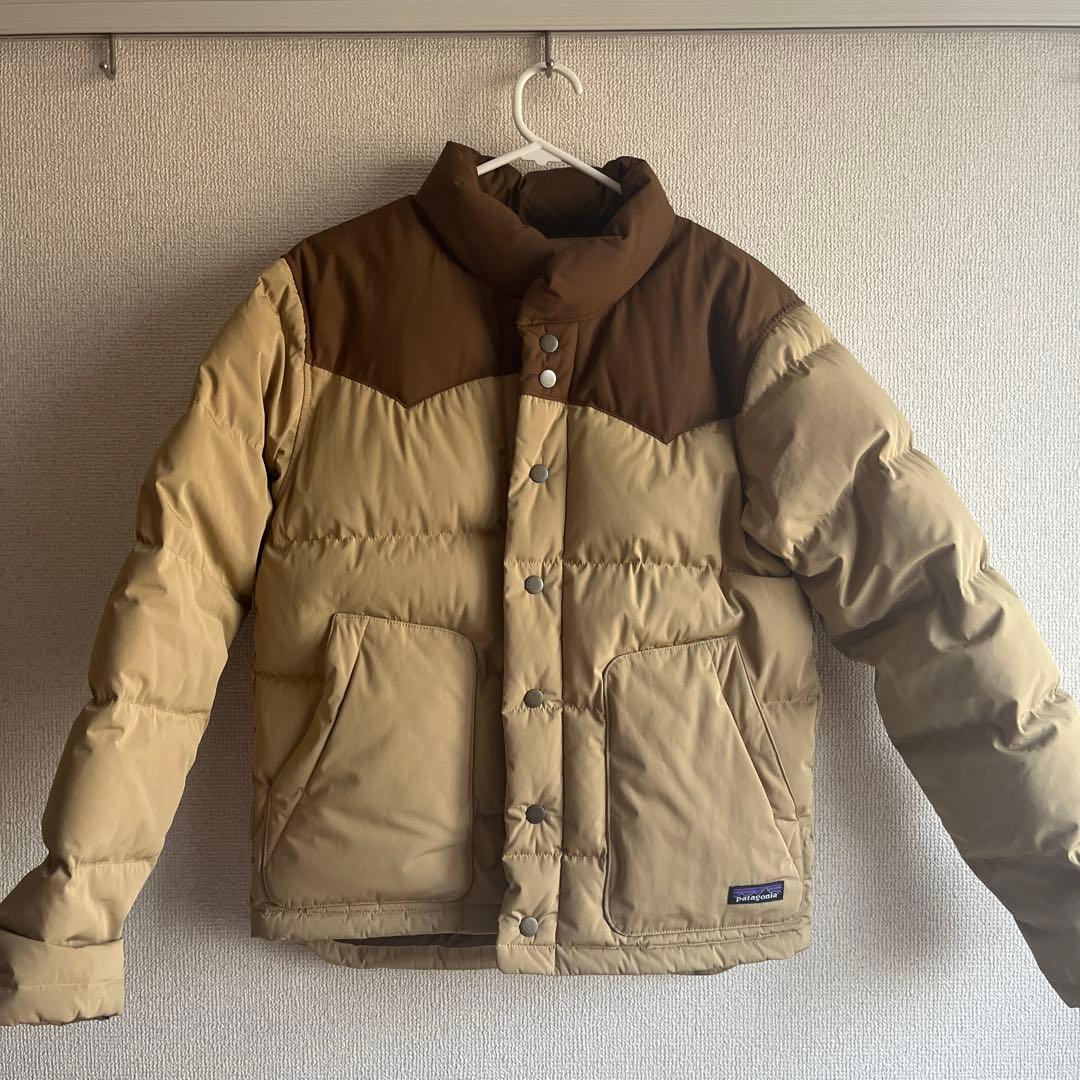 patagonia ダウンジャケット ベージュ/ブラウン - メルカリ
