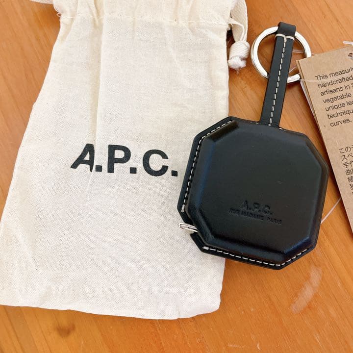 【新品未使用】A.P.C. テープメジャー 定価2万 黒 ロゴ キーホルダー 楽天市場】【最大2万円OFFクーポン対象・3/1限定】APC A.P.C.