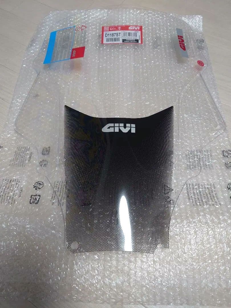 訳あり新品】HONDA フォルッア MF15/17 GIVI ウィンドシールド