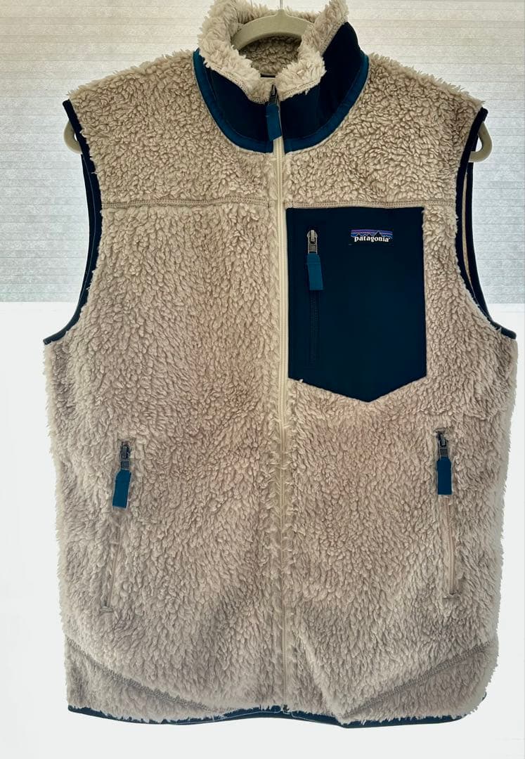 Patagonia フリース ベスト ベージュ/ネイビー patagonia（パタゴニア） ベスト メンズ PATAGONIA 22821 ネイビー 紺