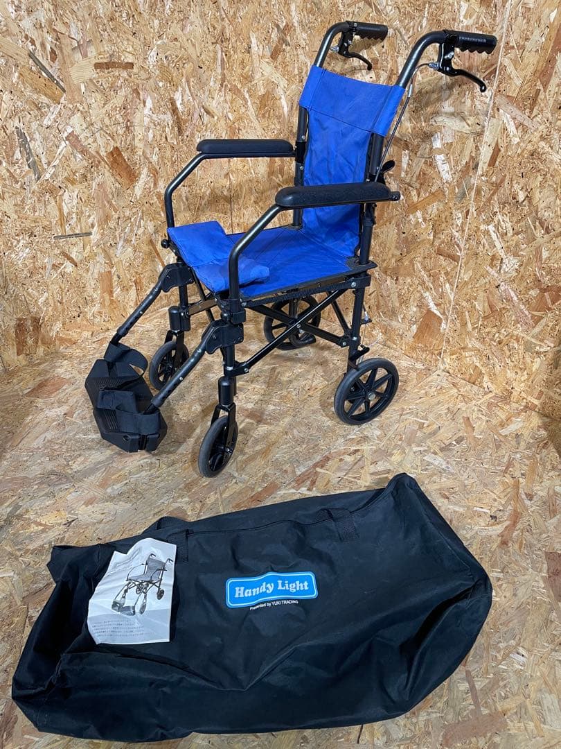 携帯型 折り畳み式介助用簡易車いす ハンディライト　971081017 携帯型 介助用簡易車いす ハンディライト100［シート幅45cm］ | 車いす