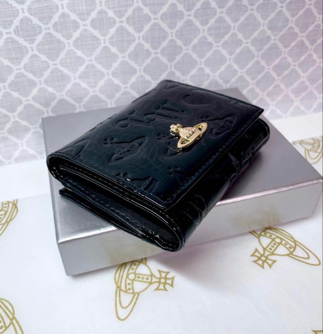 大人気✨️ショッパー付】新品 Vivienne Westwood 黒 エナメル - メルカリ