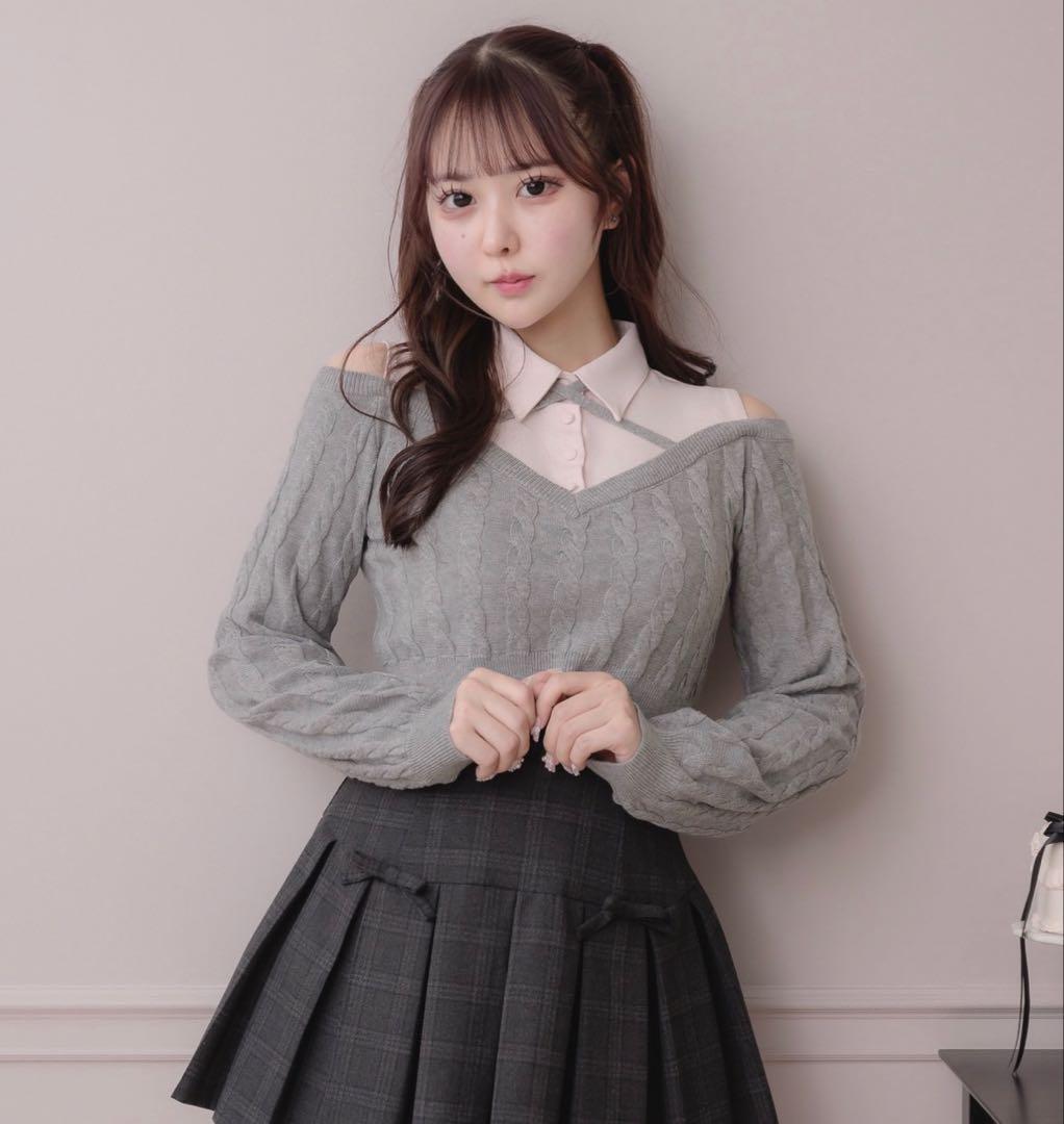 Pium シャツレイヤードオープンショルダーニット シャツレイヤードオープンショルダーニット – pium