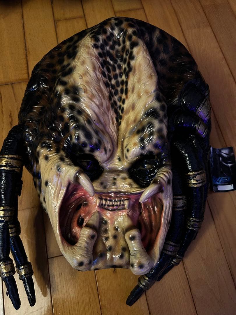 AVP プレデター　マスク AVP：エイリアンvsプレデター 1/1スケールプロップレプリカ ピラミッド