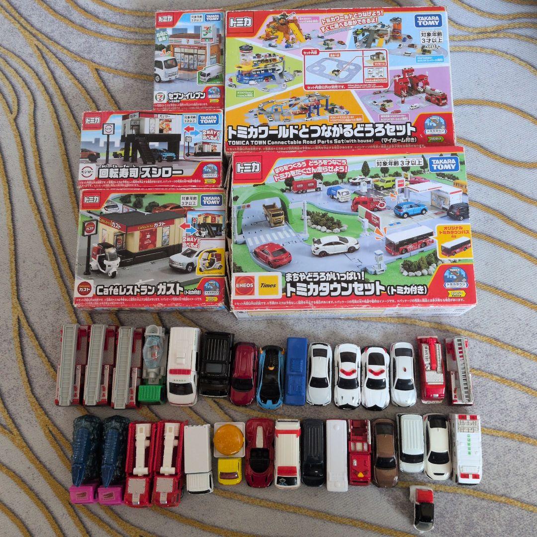 トミカタウンセット その他まとめ売り トミカ31台付き Amazon.com: トミカ トミカタウン ビルドシティ セブン-イレブン