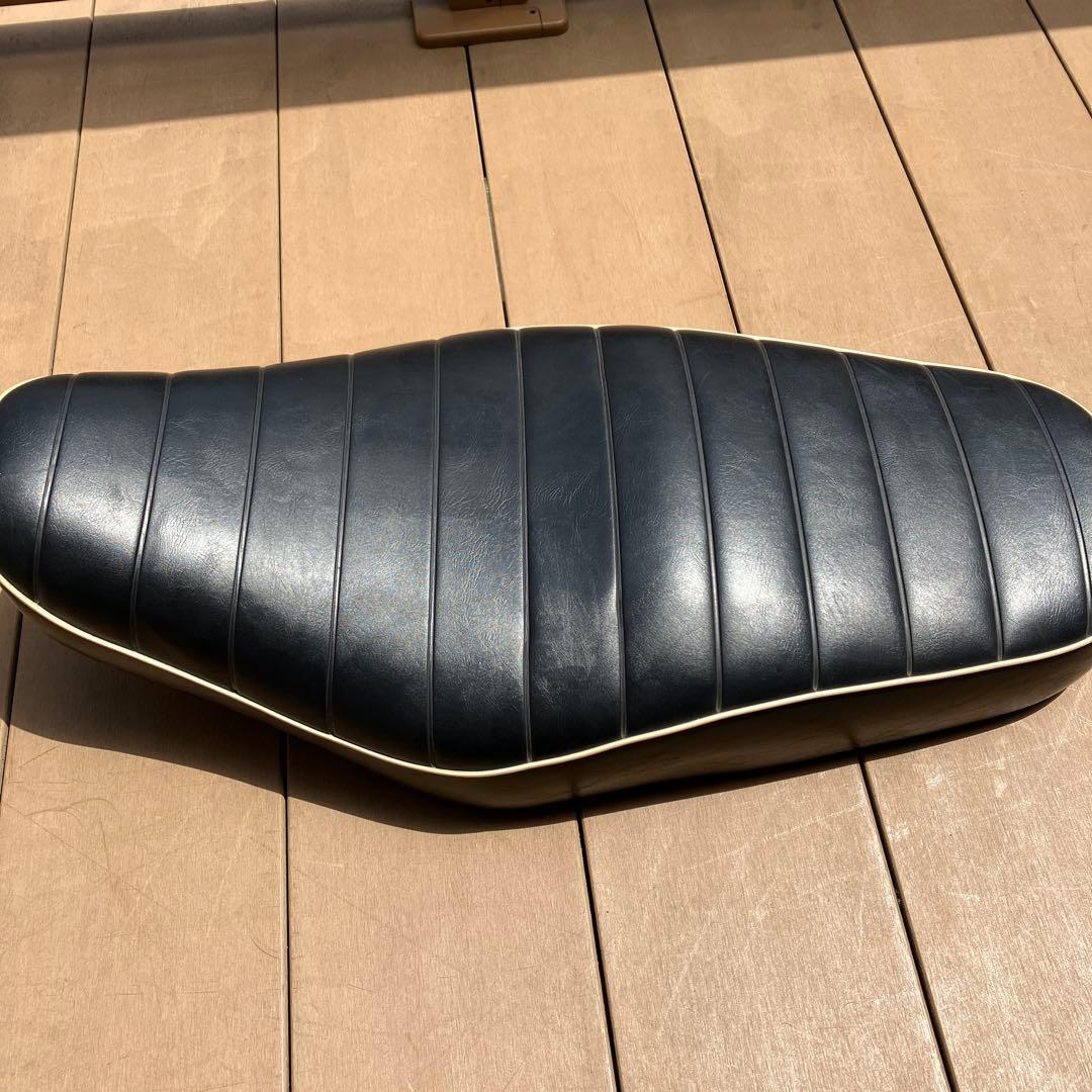 KAWASAKI カワサキW650 純正シート タックロール W800 W400 - メルカリ