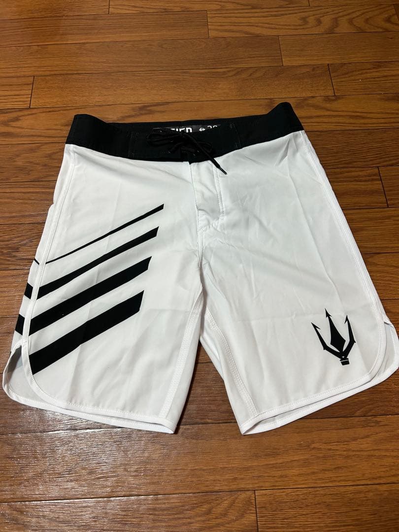 FIED ファイド サーフパンツ 28 Amazon.co.jp: [FIED] ファイド 15インチ メンズフィジークボード