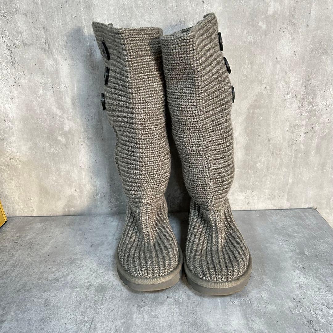 美品 UGG アグ クラシック カーディ 2WAY ニットブーツ 25 - メルカリ