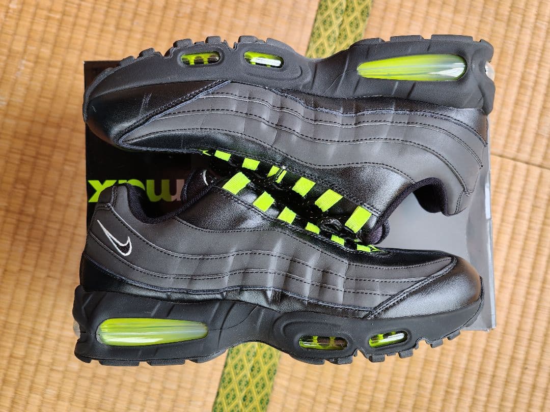 靴 Nike Air Max95 OG Big Bubble \"HRJK\" 28cm