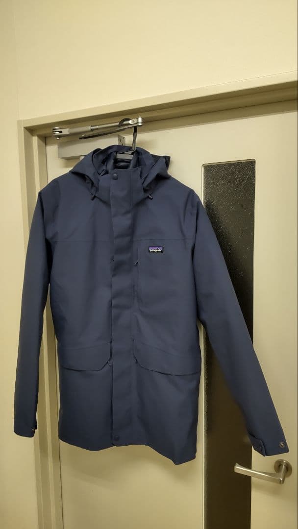 新品　パタゴニア トレススリーインワンパーカー　青　Mサイズ　FA24 patagonia（パタゴニア） メンズ トレス・スリーインワン・パーカ