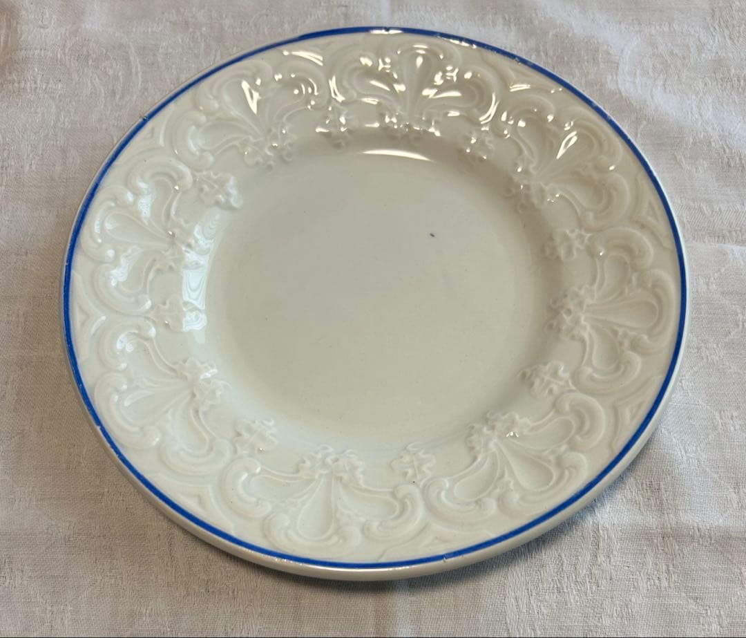 美品　クレイユモントロー　平皿　レリーフ　フランスアンティーク　① Creil & Montereau クレイユモントロー クレイユエモントロー 平皿