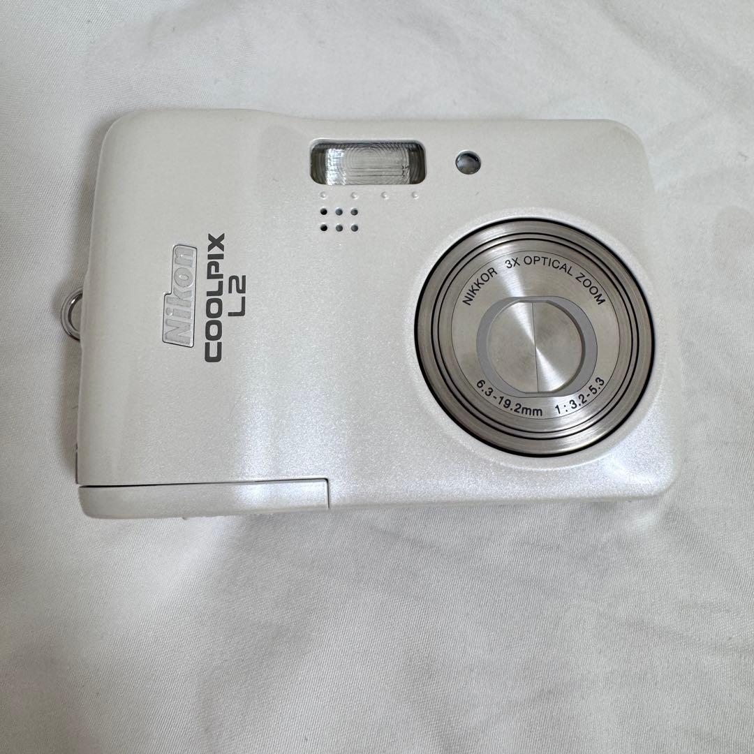 即日発送 美品　Nikon COOLPIX L2 コンパクトデジタルカメラ Amazon | Nikon Coolpix L2 6MP デジタルカメラ 3倍光学ズーム付き