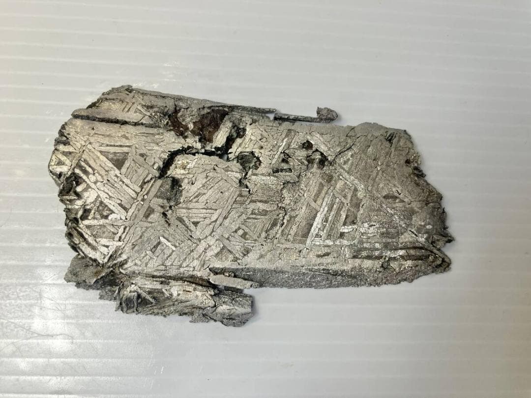 ※超レア アルタイ隕石 本物 90.0g 鉄隕石 原石 断片 破片 宇宙パワー